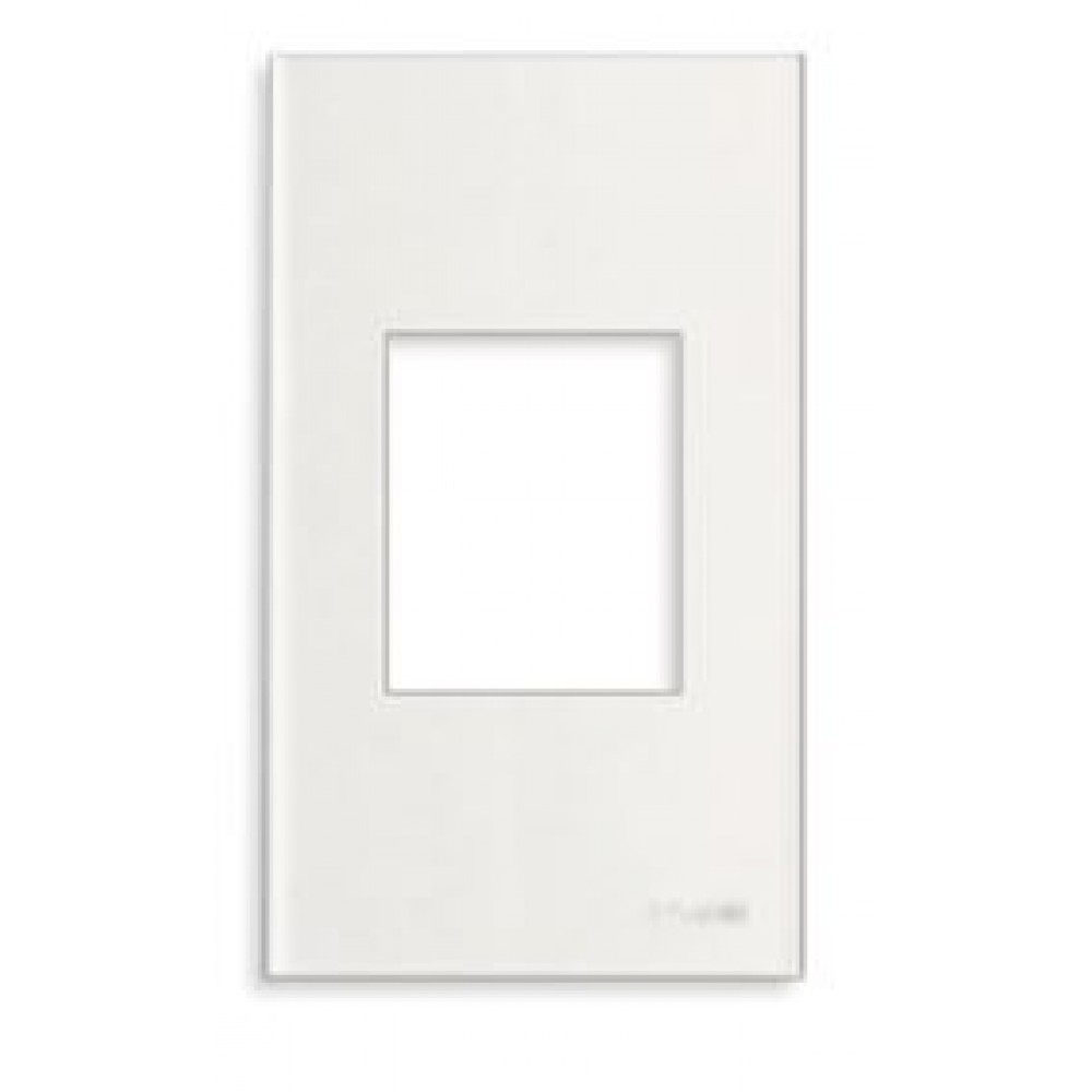 Mặt Công Tắc Panasonic WEV680290SW Dòng Wide Dùng Cho Ổ Đơn 3 Chấu