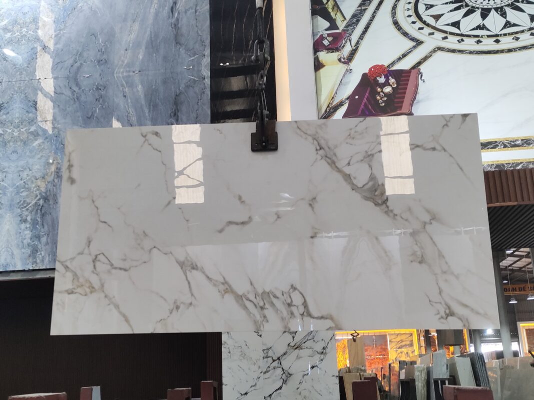 Gạch lát nền khổ lớn Bianco Carrara