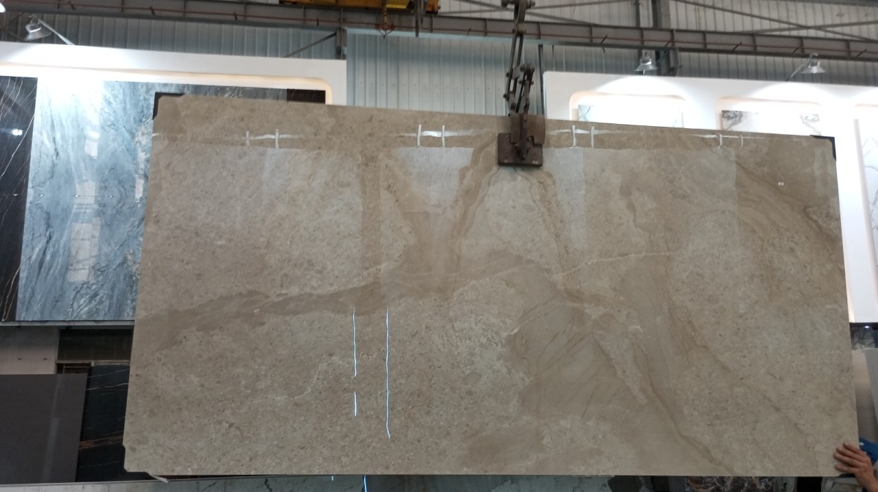 Gạch lát nền khổ lớn 120x240 Chiffon Beige - Ảnh thực tế